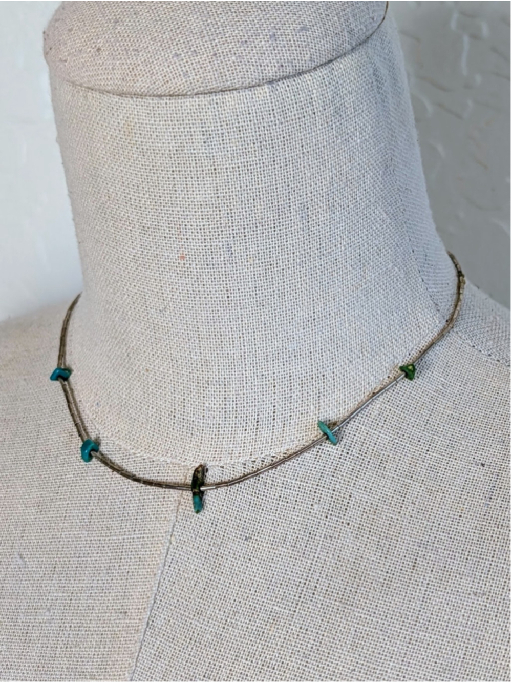 Vintage Southwest Liquid Silver Style Turquoise Stone Chip Choker Necklace 15in